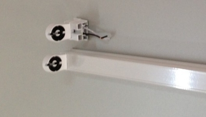 壟運(yùn)牌雙支日光燈支架 價(jià)格、供應(yīng)與廠家批發(fā)渠道全解析